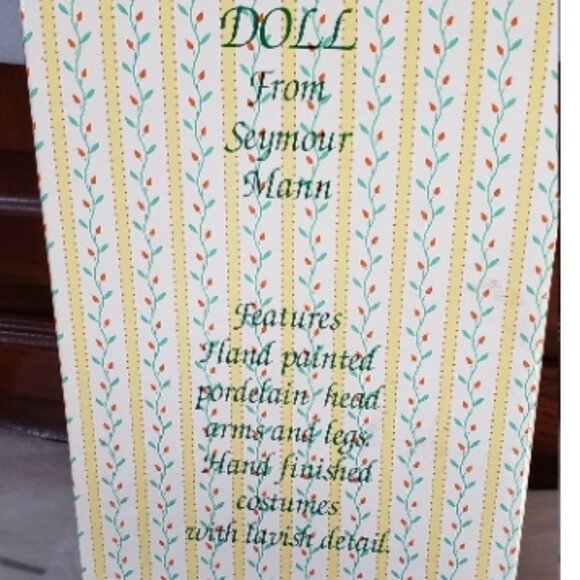 VINTAGE 1993 NIB Seymour Mann Connoisseur Collection Golden Angel Porcelain Doll - Picture 5 of 5